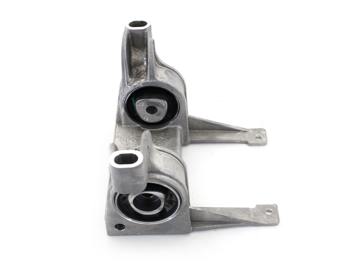 Uro Parts 2012401118 Support De Transmission Replacement ECLATE O